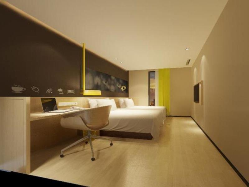7Days Inn Yunfu Luoding Central Exterior photo